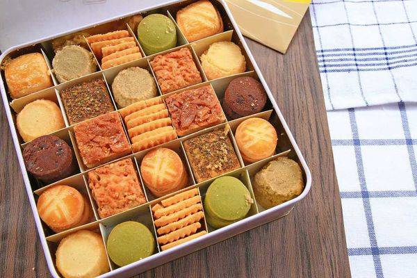 【出遊最佳伴手禮美食】iCookie私房手作-綜合小品禮盒(夏戀)-25宮格10多種口味餅乾