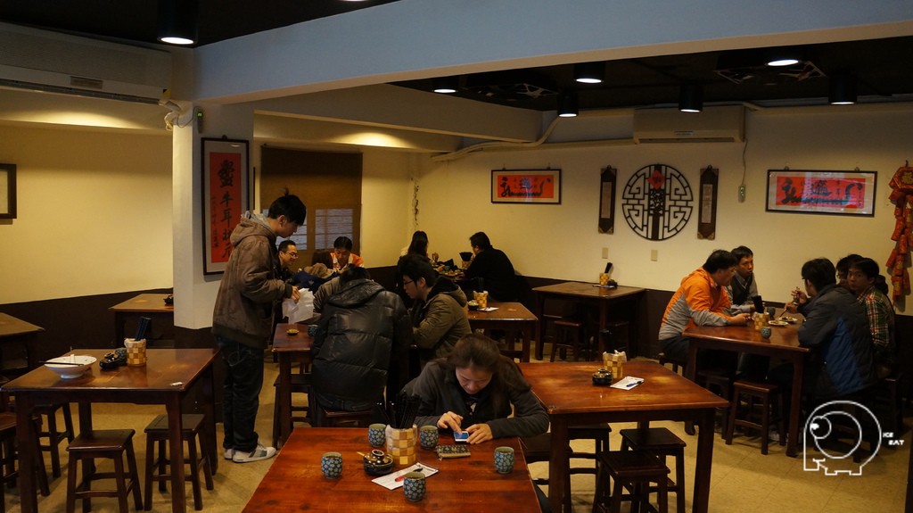 店內人潮 店內人潮