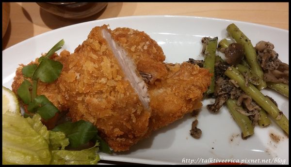 『呷』「信義區微風松高」☆ 御盤de食堂 ☆ 營養均衡定食還有媽媽的味道