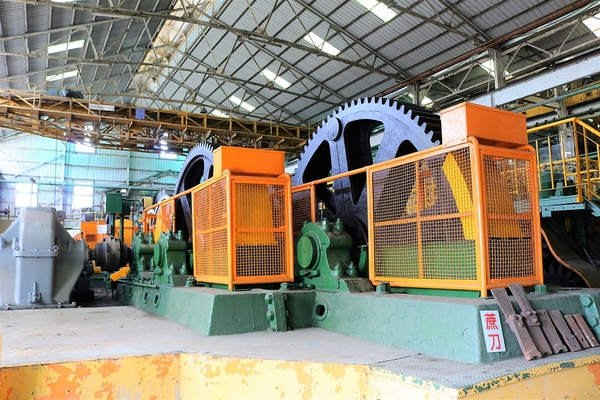 溪湖糖廠：【彰化溪湖景點】溪湖糖廠~糖廠蒸汽火車，搭乘五分車，酷熱的天氣來支糖廠冰，好清涼無比