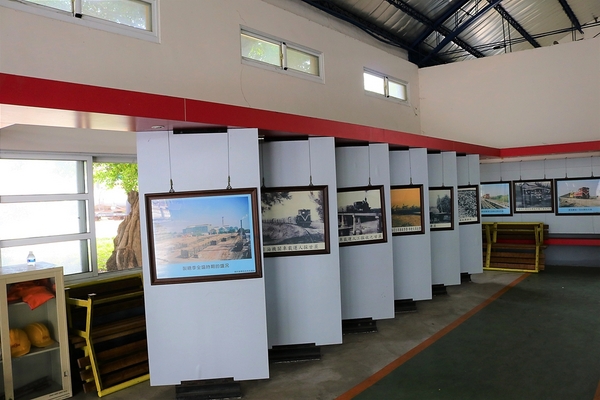 溪湖糖廠：【彰化溪湖景點】溪湖糖廠~糖廠蒸汽火車，搭乘五分車，酷熱的天氣來支糖廠冰，好清涼無比