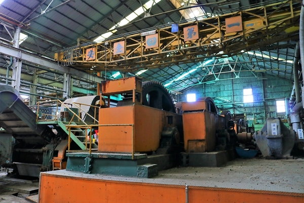 溪湖糖廠：【彰化溪湖景點】溪湖糖廠~糖廠蒸汽火車，搭乘五分車，酷熱的天氣來支糖廠冰，好清涼無比