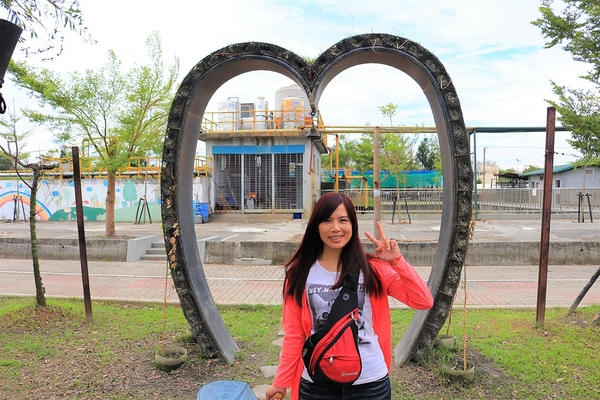 溪湖糖廠：【彰化溪湖景點】溪湖糖廠~糖廠蒸汽火車，搭乘五分車，酷熱的天氣來支糖廠冰，好清涼無比