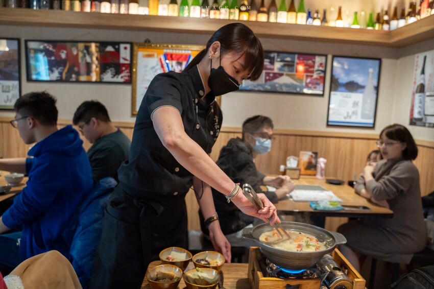 台北美食｜幸和殿手作料理～期間限定海大蝦鍋，比手臂還大的海大蝦只有這裡吃得到！捷運西湖站美食推薦