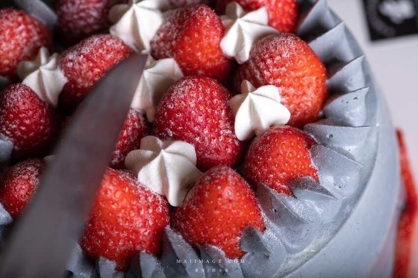 內湖美食推薦｜幸和殿手作日料 x 阿果亞客製化蛋糕～期間限定慶生蛋糕只送不賣，草莓控看過來，慶生蛋糕就