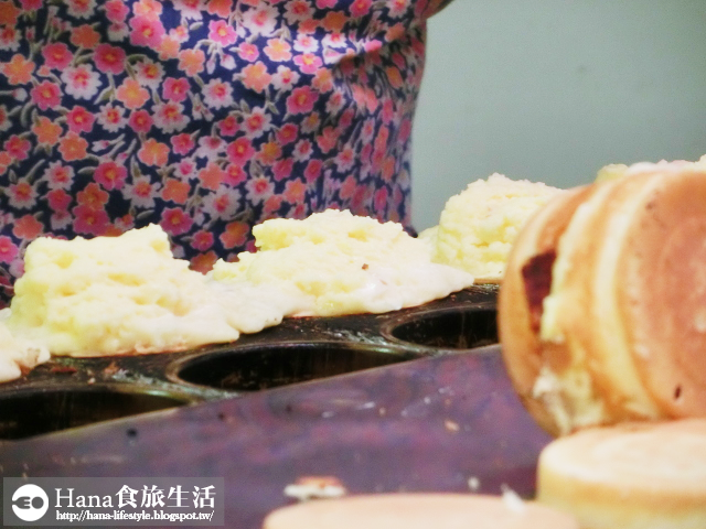 【新北三重】恬甜紅豆餅 | 飽滿內餡就這樣爆出來 只賣紅豆、奶油、芋頭口味 三重排隊人氣美食 銅板價每個10元