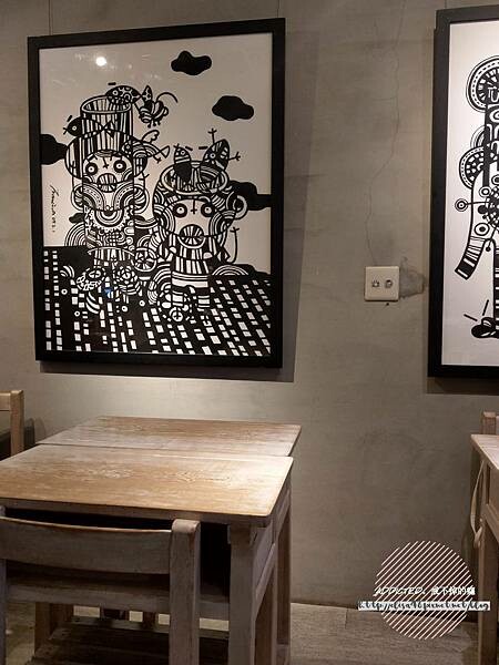 台北西門-[貳拾陸巷 Somebody Cafe] 近西門捷運站6號出口，熱帶叢林綠意滿滿女子聚會推薦，免費Wifi與插座，黑白插畫風可愛溫馨藝文咖啡館