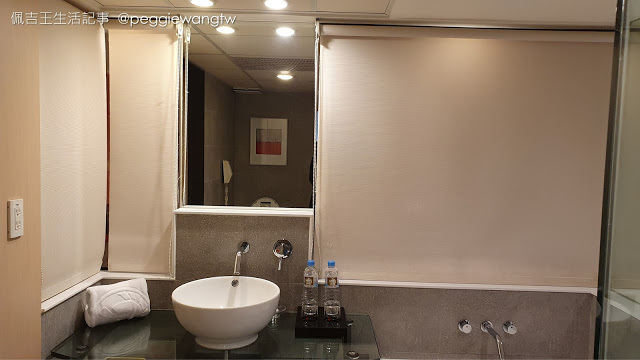 改裝造訪! 最划算五星飯店BUFFET 草莓吃到飽, 空中花園飽覽北車夜景：台北凱撒大飯店一泊二食︱台北車站 住宿 美食