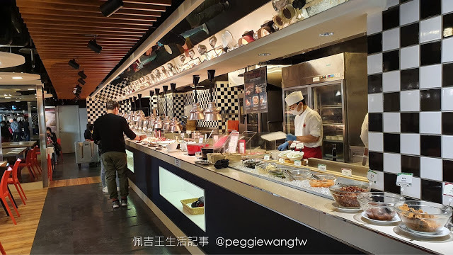 改裝造訪! 最划算五星飯店BUFFET 草莓吃到飽, 空中花園飽覽北車夜景：台北凱撒大飯店一泊二食︱台北車站 住宿 美食