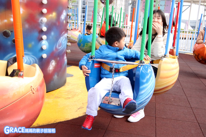 寒假暑假周休2日放假溜小孩親子旅行旅遊好玩景點分享推薦行程-北部親子景點台北士林一日遊半日遊懶人包推薦-4月4日兒童節-兒童新樂園入場遊戲攻略-交通資訊門票費用-1日票只要100元就能玩【1-13大型遊具】入場攻略-園內免費沙坑-溜滑梯-大型球池-台灣旅遊美食親子部落客grace媽媽的親子部落格