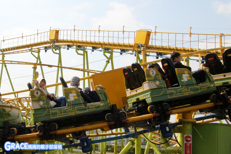 寒假暑假周休2日放假溜小孩親子旅行旅遊好玩景點分享推薦行程-北部親子景點台北士林一日遊半日遊懶人包推薦-4月4日兒童節-兒童新樂園入場遊戲攻略-交通資訊門票費用-1日票只要100元就能玩【1-13大型遊具】入場攻略-園內免費沙坑-溜滑梯-大型球池-台灣旅遊美食親子部落客grace媽媽的親子部落格