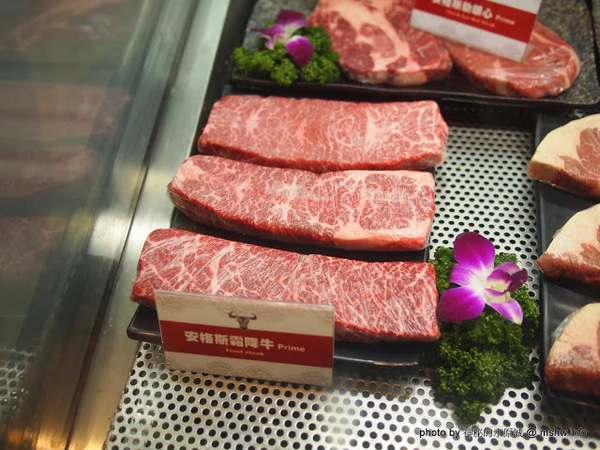 水武牛鮮切碳烤牛排館：【食記】台中水武牛鮮切碳烤牛排館@西屯 : 客製化選擇, 空間寬敞舒適, 烹調有一定水準