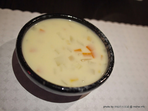 水武牛鮮切碳烤牛排館：【食記】台中水武牛鮮切碳烤牛排館@西屯 : 客製化選擇, 空間寬敞舒適, 烹調有一定水準