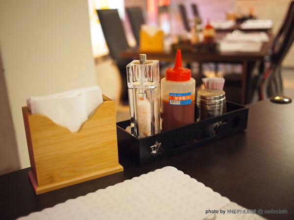 水武牛鮮切碳烤牛排館：【食記】台中水武牛鮮切碳烤牛排館@西屯 : 客製化選擇, 空間寬敞舒適, 烹調有一定水準