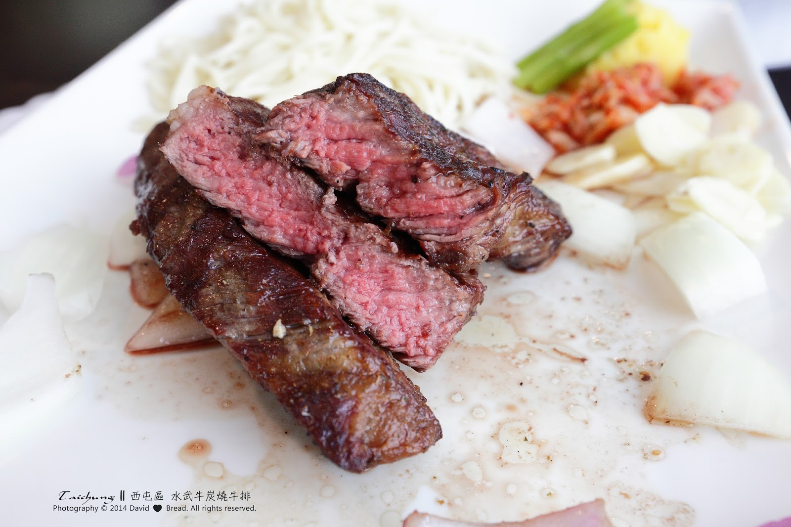 [食記] 臺中 西屯區 || 水武牛炭烤牛排 || 溫暖活力的牛肉砂鍋