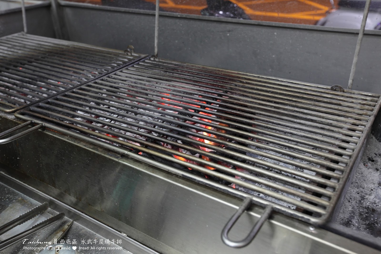 [食記] 臺中 西屯區 || 水武牛炭烤牛排 || 溫暖活力的牛肉砂鍋