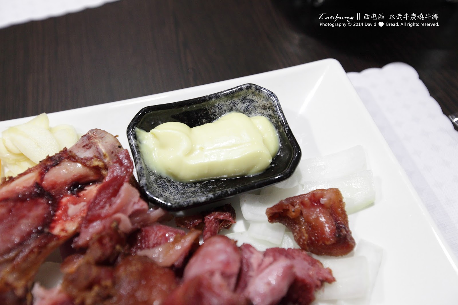 [食記] 臺中 西屯區 || 水武牛炭烤牛排 || 溫暖活力的牛肉砂鍋