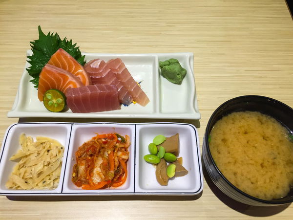 鰻味屋 - 輕鬆吃鰻配串燒