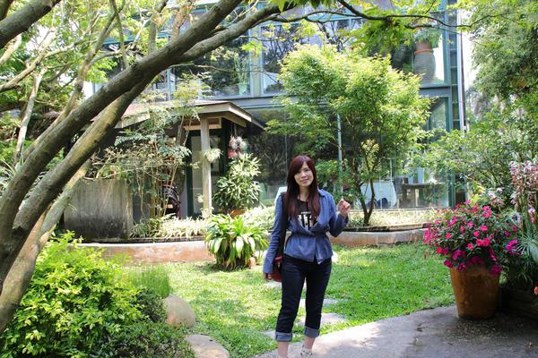 千樺庭園咖啡: 【台中景點】新社千樺花園餐廳。森林裡神秘的玻璃屋/穿梭在花園及樹叢裡的小浪漫/與幸福有約的景觀餐廳