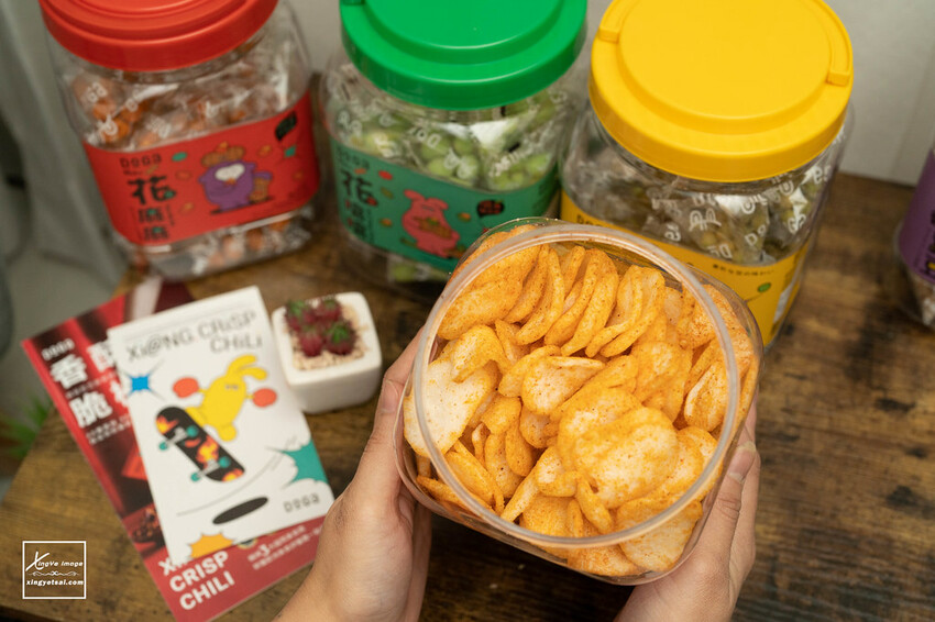 宅配｜ 辣味零食推薦【DoGa香酥脆椒】蝦辣辣 / 墨墨魚 / 嗆辣涮嘴零食，征服你的味蕾！ | 快門下的幸福