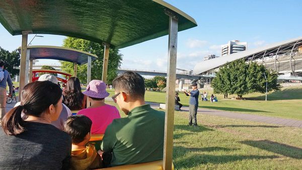 【三重景點】大都會公園希望小火車,假日限定!親子旅遊必玩小火車景點,真實體驗完整介紹,購票地點、攻略完整一次介紹