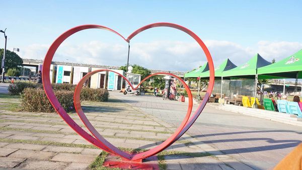 【三重景點】大都會公園希望小火車,假日限定!親子旅遊必玩小火車景點,真實體驗完整介紹,購票地點、攻略完整一次介紹