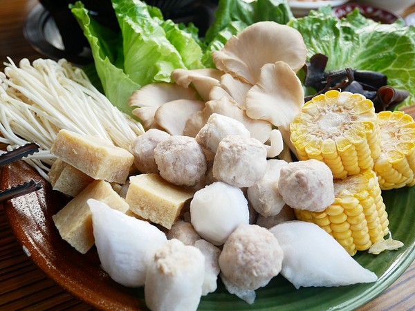 帝王食補薑母鴨(崇德店)：帝王食補(崇德店→松竹店)-台中北屯區養生鍋物  現正優惠的菜脯雞必吃  湯頭甘甜好滋味  夏天也要好好進補