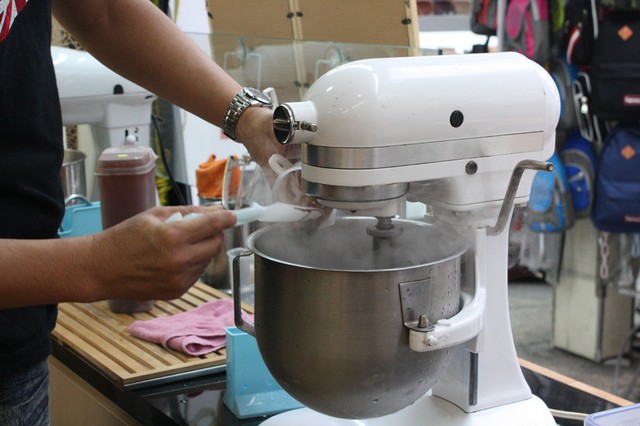 體驗久聞已久的零.義 O-one 液態氮.創意手工冰淇淋