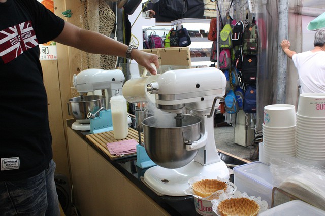 體驗久聞已久的零.義 O-one 液態氮.創意手工冰淇淋