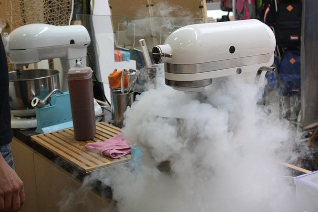 體驗久聞已久的零.義 O-one 液態氮.創意手工冰淇淋