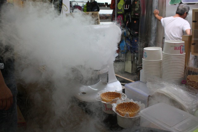 體驗久聞已久的零.義 O-one 液態氮.創意手工冰淇淋