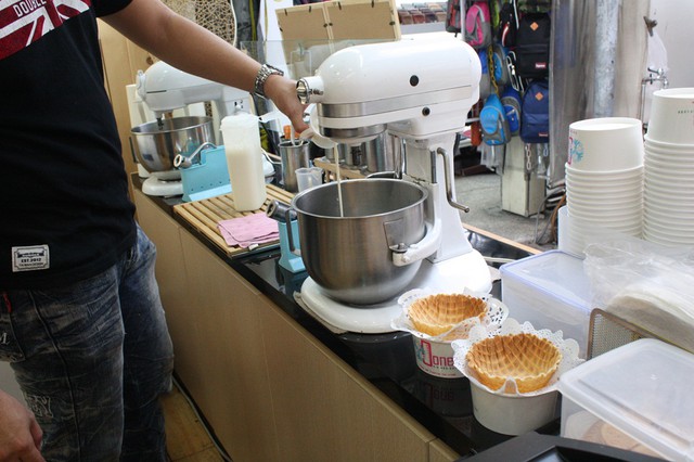 體驗久聞已久的零.義 O-one 液態氮.創意手工冰淇淋