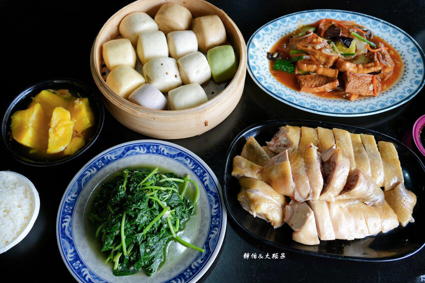 竹子湖山中園野菜餐廳,鮮嫩白斬雞、手工小饅頭,陽明山土雞野菜 竹子湖山中園野菜餐廳,鮮嫩白斬雞、手工小饅頭,陽明山土雞野菜