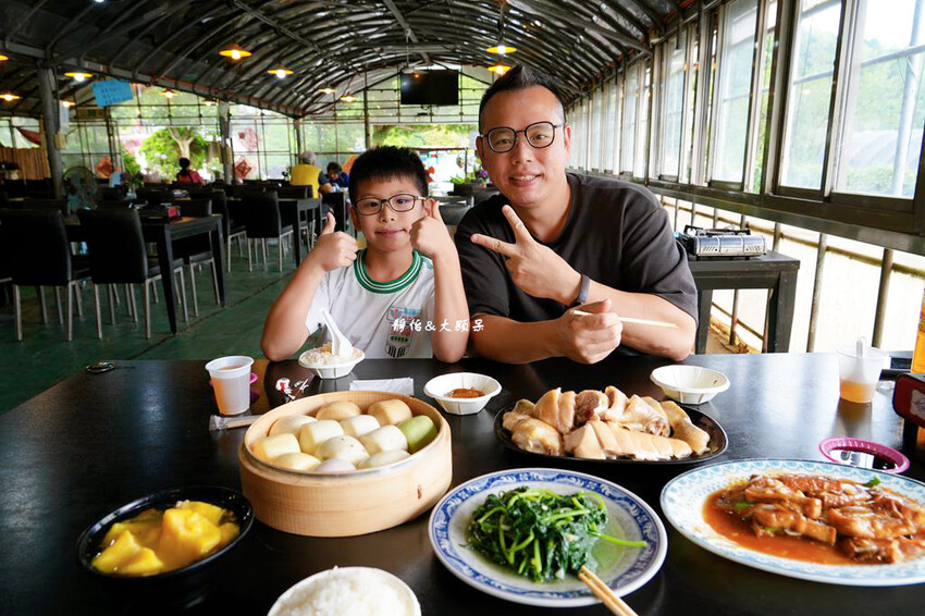 竹子湖山中園野菜餐廳,鮮嫩白斬雞、手工小饅頭,陽明山土雞野菜 竹子湖山中園野菜餐廳,鮮嫩白斬雞、手工小饅頭,陽明山土雞野菜