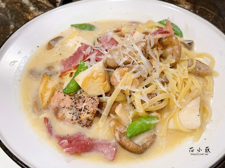 義式屋古拉爵 台中中友店，台中中友百貨平價義式餐廳，446元起義式套餐附前菜 湯 甜點 飲料 - Cyndi loves享食天堂