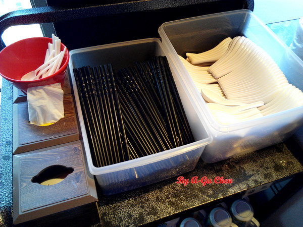 福豆屋(德安店):【臺南Ω東區】福豆屋(德安店)。高CP值的壽喜燒與多種鐵板燒一次吃到飽,還能盡情享用哈根達斯和明治冰品 福豆屋(德安店):【臺南Ω東區】福豆屋(德安店)。高CP值的壽喜燒與多種鐵板燒一次吃到飽,還能盡情享用哈根達斯和明治冰品