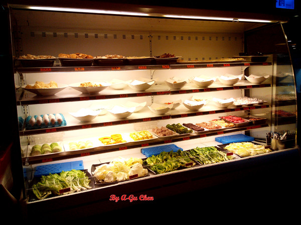 福豆屋(德安店):【臺南Ω東區】福豆屋(德安店)。高CP值的壽喜燒與多種鐵板燒一次吃到飽,還能盡情享用哈根達斯和明治冰品 福豆屋(德安店):【臺南Ω東區】福豆屋(德安店)。高CP值的壽喜燒與多種鐵板燒一次吃到飽,還能盡情享用哈根達斯和明治冰品