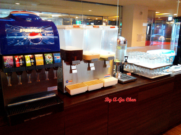 福豆屋(德安店):【臺南Ω東區】福豆屋(德安店)。高CP值的壽喜燒與多種鐵板燒一次吃到飽,還能盡情享用哈根達斯和明治冰品 福豆屋(德安店):【臺南Ω東區】福豆屋(德安店)。高CP值的壽喜燒與多種鐵板燒一次吃到飽,還能盡情享用哈根達斯和明治冰品