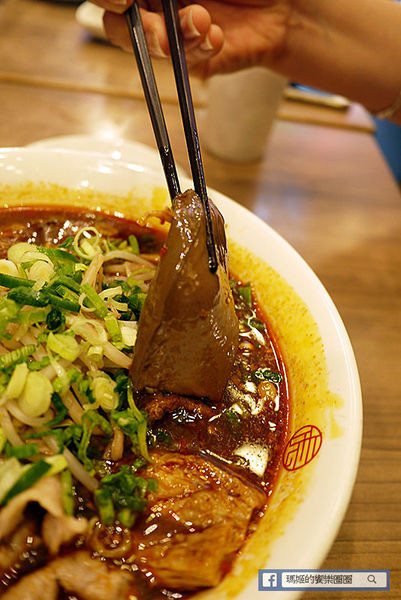 台北美食【麻膳堂威秀店】香麻辣會上癮。信義區麵食館。餃子。炒飯。人氣小吃