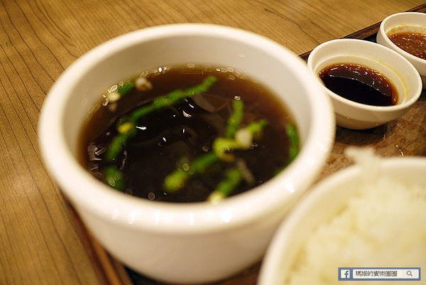 台北美食【麻膳堂威秀店】香麻辣會上癮。信義區麵食館。餃子。炒飯。人氣小吃