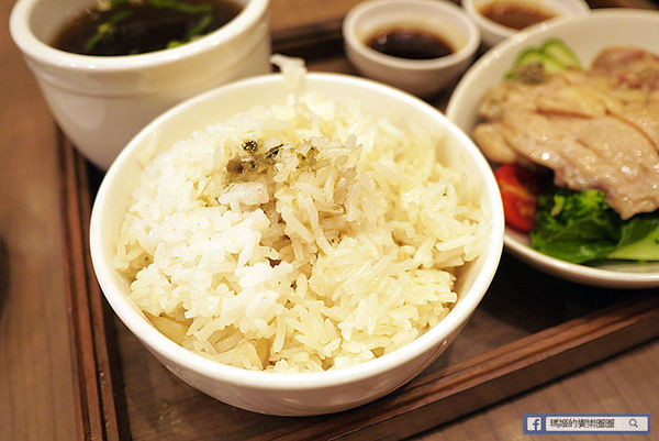 台北美食【麻膳堂威秀店】香麻辣會上癮。信義區麵食館。餃子。炒飯。人氣小吃