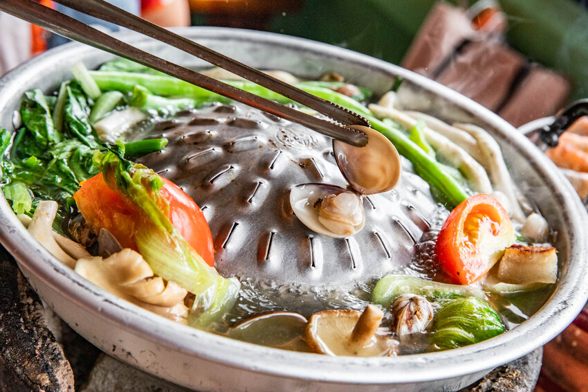 桃園市中壢區大象泰式美食館 泰式燒烤吃到飽｜竟然還有流水蝦！連泰國人都掛保證好吃！最道地的泰式炭火燒肉吃到飽