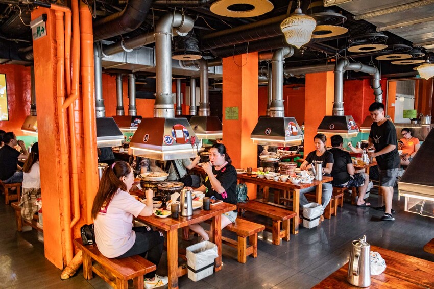 桃園市中壢區大象泰式美食館 泰式燒烤吃到飽｜竟然還有流水蝦！連泰國人都掛保證好吃！最道地的泰式炭火燒肉吃到飽