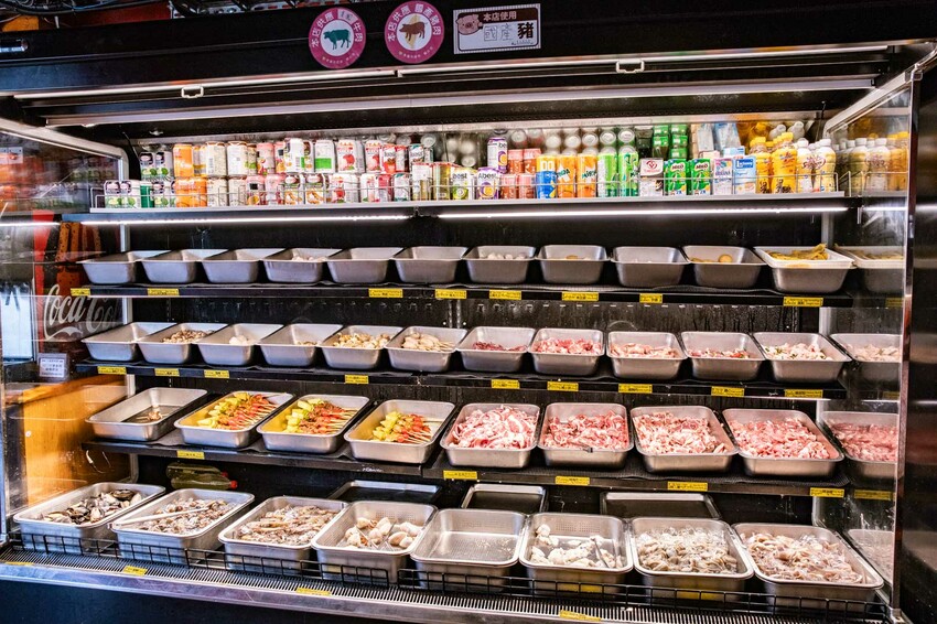 桃園市中壢區大象泰式美食館 泰式燒烤吃到飽｜竟然還有流水蝦！連泰國人都掛保證好吃！最道地的泰式炭火燒肉吃到飽