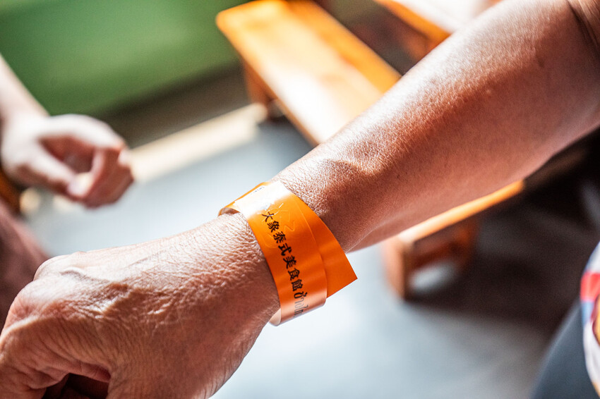 桃園市中壢區大象泰式美食館 泰式燒烤吃到飽｜竟然還有流水蝦！連泰國人都掛保證好吃！最道地的泰式炭火燒肉吃到飽