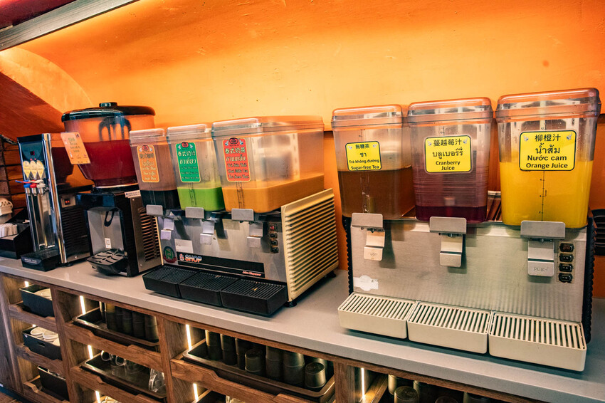 桃園市中壢區大象泰式美食館 泰式燒烤吃到飽｜竟然還有流水蝦！連泰國人都掛保證好吃！最道地的泰式炭火燒肉吃到飽