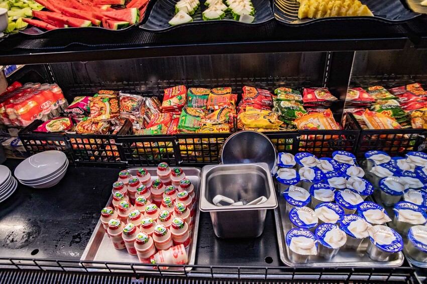 桃園市中壢區大象泰式美食館 泰式燒烤吃到飽｜竟然還有流水蝦！連泰國人都掛保證好吃！最道地的泰式炭火燒肉吃到飽