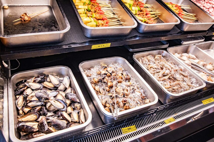 桃園市中壢區大象泰式美食館 泰式燒烤吃到飽｜竟然還有流水蝦！連泰國人都掛保證好吃！最道地的泰式炭火燒肉吃到飽