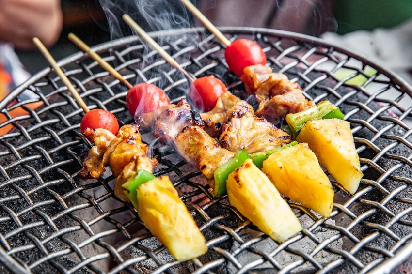桃園市中壢區大象泰式美食館 泰式燒烤吃到飽｜竟然還有流水蝦！連泰國人都掛保證好吃！最道地的泰式炭火燒肉吃到飽