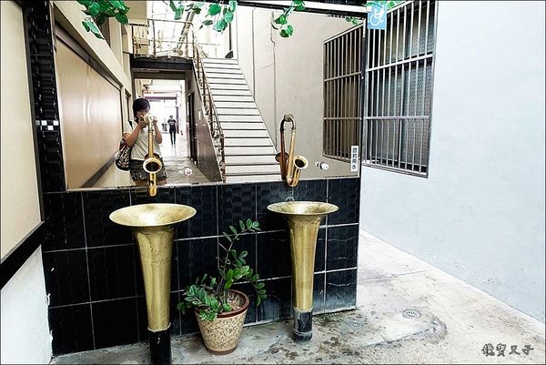 張連昌薩克斯風館 (20).JPG